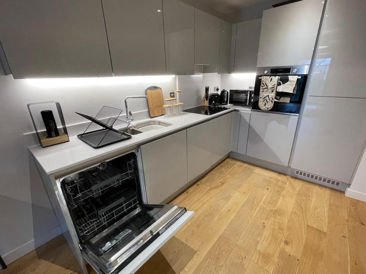 Stunning 2-Bed Apartment In Bristol With Parking Eksteriør billede