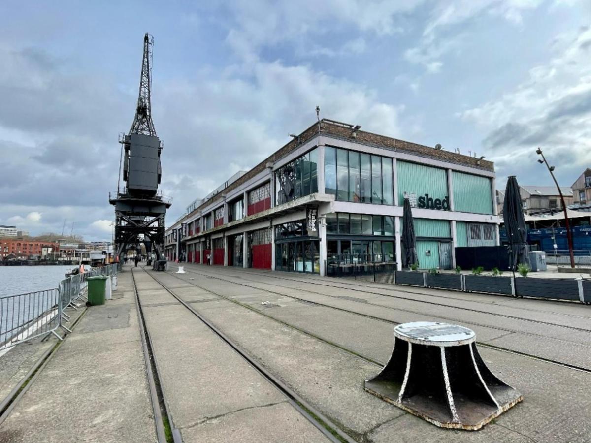 Stunning 2-Bed Apartment In Bristol With Parking Eksteriør billede